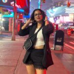 Sohini Sarkar Instagram – Black lover 🖤🖤🖤 Times Square New York