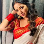 Sohini Sarkar Instagram – When it’s ‘lal par sada saree’, got to get some new clicks ♥️🤍
.
.
💄 @sanusinghroy 
💇‍♀️ @supriyamondal1711 
🥻 @senjayita1975 
📸 @socialyard_digital 
.
.
#traditional #redwhite #saree #elegant #look #mood #event #thankyou Kolkata