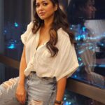 Sohini Sarkar Instagram - Photoshoot vs Real Mood 😉 Swipe Left to See 👉 📸 @abhireporting 💄@sanusinghroy 💇‍♀️ @supriyamondal1711 🤝 @socialyard_digital The Westin Kolkata Rajarhat