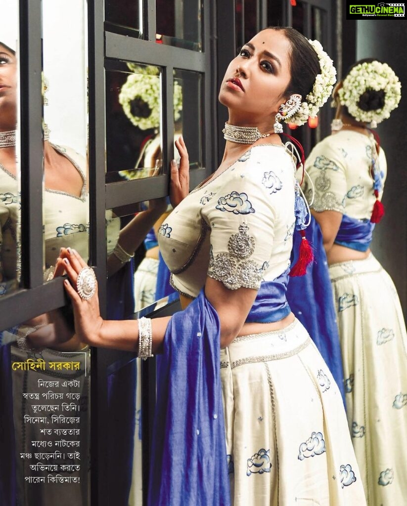 Sohini Sarkar Instagram - A shoot for @anandalok_abp . . #shootdiaries #anandalok #pujabarshiki LMNOQ Kolkata