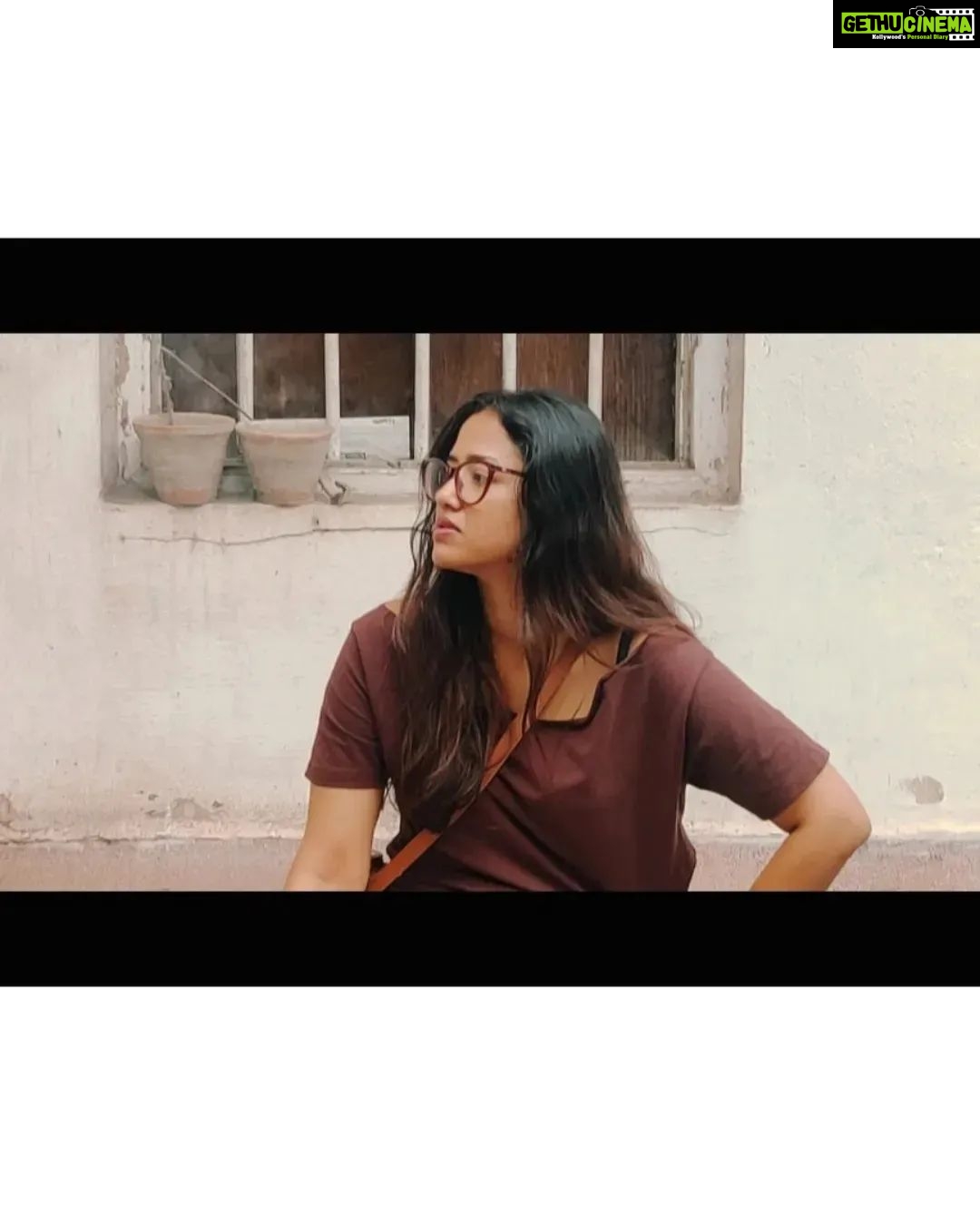 Sohini Sarkar Instagram - " একদিন বৃষ্টিতে বিকেলে থাকবেনা সাথে কোন ছাতা.." Somewhere in Earth