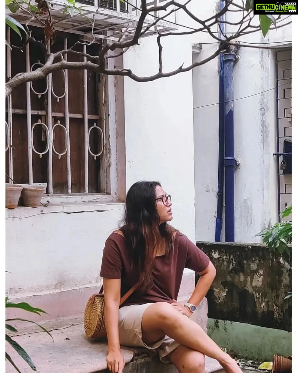 Sohini Sarkar Instagram - " একদিন বৃষ্টিতে বিকেলে থাকবেনা সাথে কোন ছাতা.." Somewhere in Earth