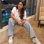 Sohini Sarkar Instagram - Photoshoot vs Real Mood 😉 Swipe Left to See 👉 📸 @abhireporting 💄@sanusinghroy 💇‍♀️ @supriyamondal1711 🤝 @socialyard_digital The Westin Kolkata Rajarhat