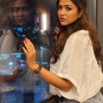 Sohini Sarkar Instagram - Photoshoot vs Real Mood 😉 Swipe Left to See 👉 📸 @abhireporting 💄@sanusinghroy 💇‍♀️ @supriyamondal1711 🤝 @socialyard_digital The Westin Kolkata Rajarhat