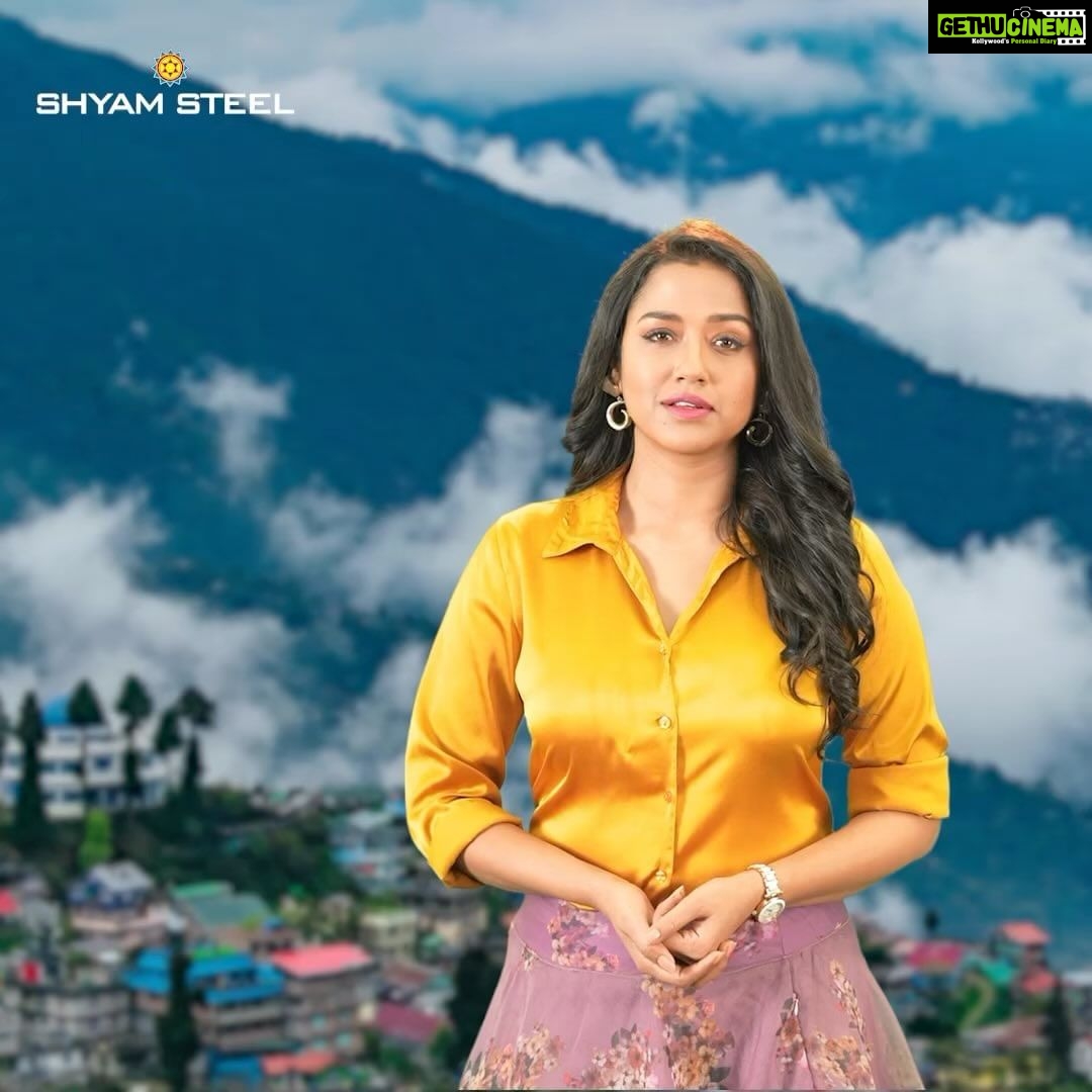 Sohini Sarkar Instagram - ৭০ বছরের অভিজ্ঞতার বলে বলীয়ান শ্যাম স্টীল আজ দেশের সবথেকে বড়ো নির্মাণসংস্থাগুলির ভরসার আশ্বাস। আপনিও ভরসা রাখুন। ঠকবেন না। #ShyamSteel #GatesandGrills #StructuralSteel #flexiSTRONG #Hamesha_Ke_Liye_Strong