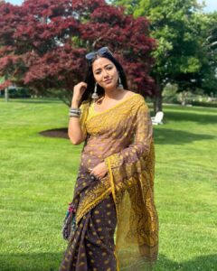 Sohini Sarkar Instagram - শাড়ি @indubyjayita ❤️
📷 @chakraborty_bidipta 😍 
#saree #newjersey #abarbibahoobhijaan #day #atlanticcity #hoichoi #svf