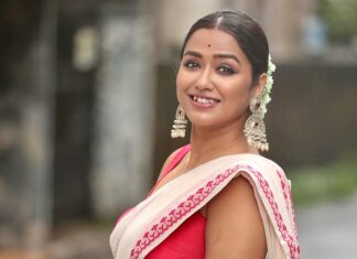Sohini Sarkar Instagram - বৃষ্টি দিন … . . 📸 @iamsudiptachanda 💄 @dassourav3 💇‍♀️ @yoursubhams_makeup 🔗 @socialyard_digital . #ethnic #saree #look #smile #love #live Kolkata