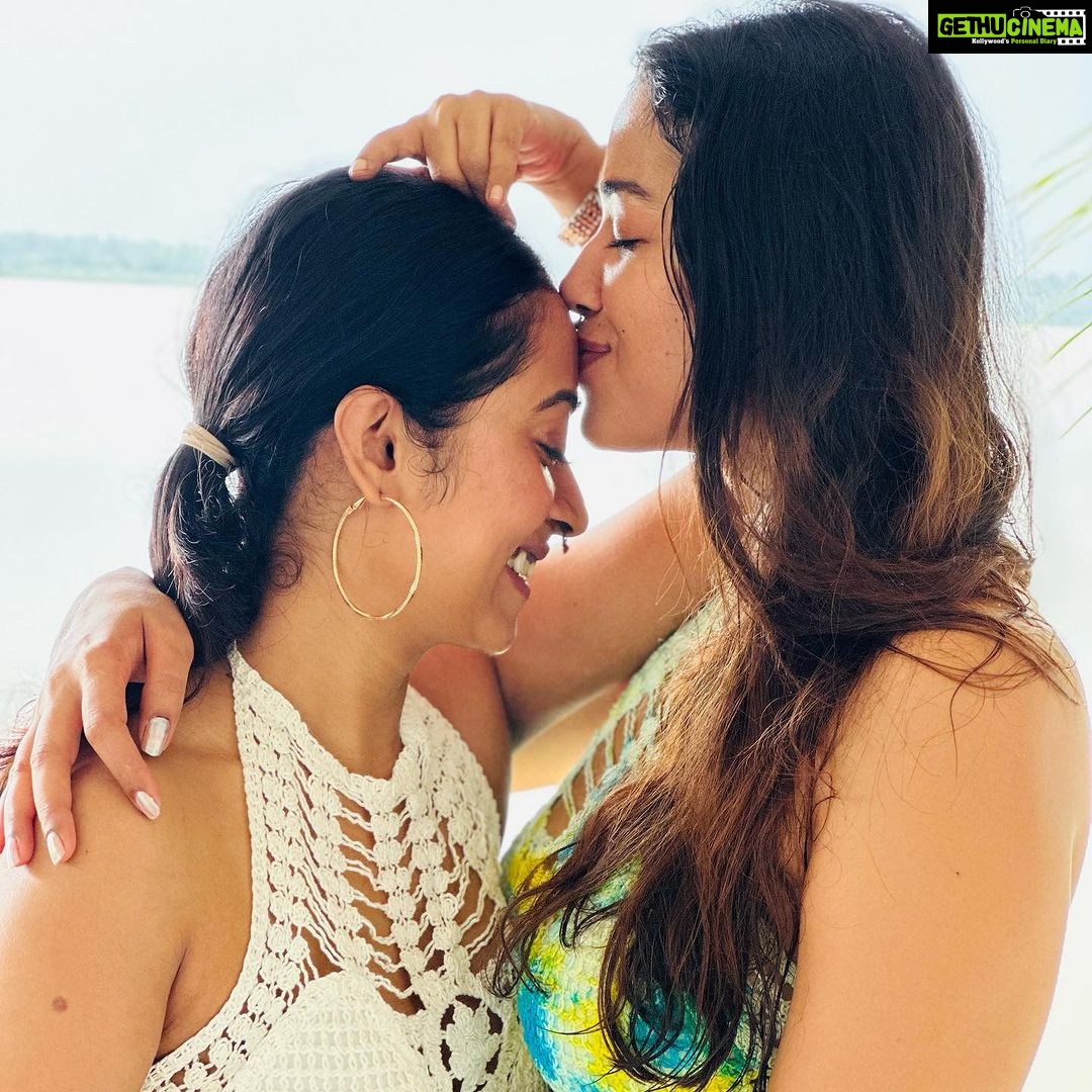 Sohini Sarkar Instagram - To another year of growing in strength, wisdom & grace…..Happy birthday 🌻