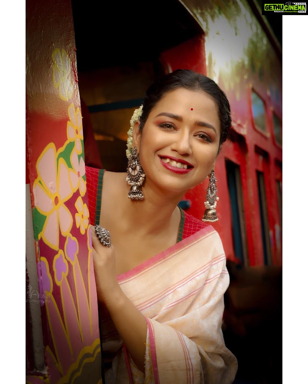 Sohini Sarkar Instagram - @sohinisarkar01 #sohinisarkar #sohinisarkar_fansquad #tollywood #tollywoodactress #kolkata #tollywoodcinema #asianpaints Vivanta By Taj