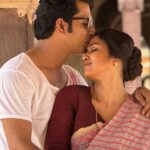 Sohini Sarkar Instagram - আমরা আসছি …… দুর্গ রহস্য 🌺 . . #durgorawhoshyo coming this 19th October only at @hoichoi.tv ❤️ . . #Coming #Soon #together #bomkeshbakshi #satyabati