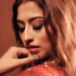 Somi Khan Instagram - Red the colour of love ❤️✨