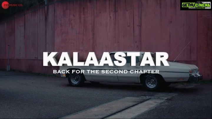 Sonakshi Sinha Instagram - It’s been 9 long years but the wait is over! #YoYoHoneySingh is all set to unveil #Kalaastar, the second chapter ft. #AsliSona. Teaser out now #ZeeMusicOriginals @yoyohoneysingh @aslisona #kalaastar @rdmmedia @bass.yogi @ronyajnali @gill_machhrai @itsrdm @yyhitro28 @indo662 @anuragbedii @zeemusiccompany @frogalisedproductions #Honey3.0