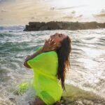 Sonakshi Sinha Instagram - Paradise Glam ☀️🌊🌸🧜🏼‍♀️ @itssoezi