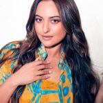 Sonakshi Sinha Instagram - Set 🔥 to the 🌧️