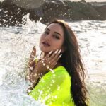 Sonakshi Sinha Instagram - Thats Paradise Glam by @itssoezi for you 🧜🏼‍♀️ Pic 1&2: Pearl Drop 💅 Pic 3 : Bloody who 💅 Pic 4 : ice queen 💅 Check out all the nails in our latest collection on www.soezi.in Shot in Paradise @constancehotels in #seychelles by the lovely @karine.dupouy ✨ Hmu: @savleenmanchanda Styling: @mohitrai ✨