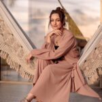 Sonakshi Sinha Instagram - Golden hour 🤩 @patinamaldives #PatinaMaldives @thetravelbusco #collab Patina Maldives