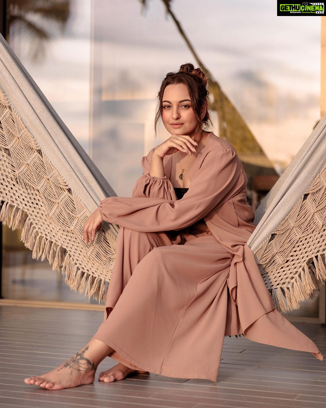 Sonakshi Sinha - 610.2K Likes - Most Liked Instagram Photos