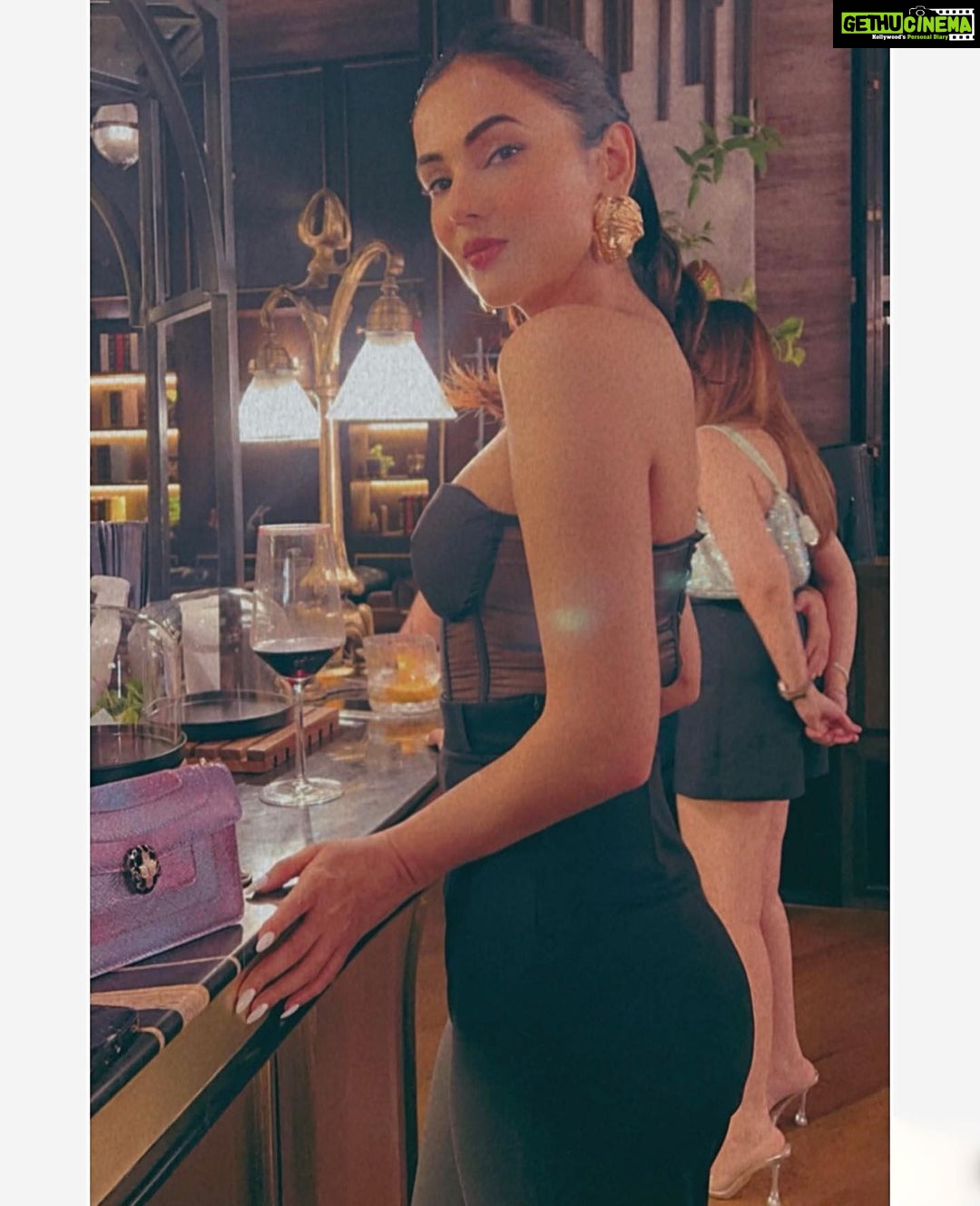 Sonal Chauhan Instagram - On Public Demand 💥 . . . . . . . . . . . . . . . . . . . . . . . . 📸 @himanichauhan #sonalchauhan #love #night #friday Penthouse