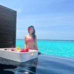 Sonal Chauhan Instagram - Breakfast in bed ? Nah …. I like mine in the pool 🍳 . . . . . . . . . . . . . . . . . . . . . . . . . . . . . . 📸 @himanichauhan #love #sonalchauhan #breakfast #floating #floatingbreakfast #maldives W Maldives