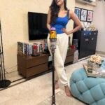 Sonal Chauhan Instagram - And that’s how happy this spectacular machine makes me!😁 There’s no novelty in saying that Dyson is the pioneer of home products - proof is the brilliant, intelligent and efficient V12 Absolut slim vacuum cleaner. The satisfaction of cleaning supported by the proof of how much dust is getting collected is genius. #DysonHome#DysonIndia #DysonV12 #gifted