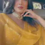Sonal Chauhan Instagram – Who will get the Pot of Gold at the end of the rainbow 🌈✨
.
.
.
.
.
.
.
.
.
.
.
.
.
.
.
.
.

Wearing @priyalprakashhouseofdesign
Via @dipublicrelations
Styled by @rashmitathapa
Jewellery by @houseofqc 
#gold #rainbow #potofgold #sonalchauhan #sonalchauhanreels #love #reels #reelsinstagram