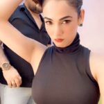 Sonal Chauhan Instagram - THE PONY TALES ✨💋 @vijaysharmahairandmakeup . . . . . . . . . . . . . . . . . . . . #sonalchauhan #love #sonalchuhanreels #reels #reelsinstagram #ponytail #trending