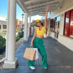 Sonal Chauhan Instagram - Hello Yellow … pretty fellow 💛🐸🐣 . . . . . . . . . . . . . . . . . . . . . . 📸 @himanichauhan #love #sonalchauhan #laduree #washington #washingtondc #dayout #usa #travel #yellow #ootd #hat Washington D.C.