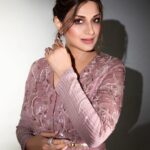 Sonali Bendre Instagram - Just another glam day!💜✨