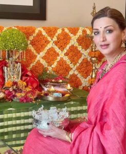 Sonali Bendre Instagram - Happy days ♥️
गणपती बाप्पा मोरया

📸 : @srishtibehlarya