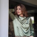 Sonali Bendre Instagram - Before and after process of glam time! 💁🏻‍♀️💄
