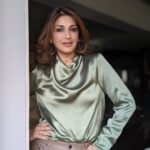 Sonali Bendre Instagram - Before and after process of glam time! 💁🏻‍♀️💄