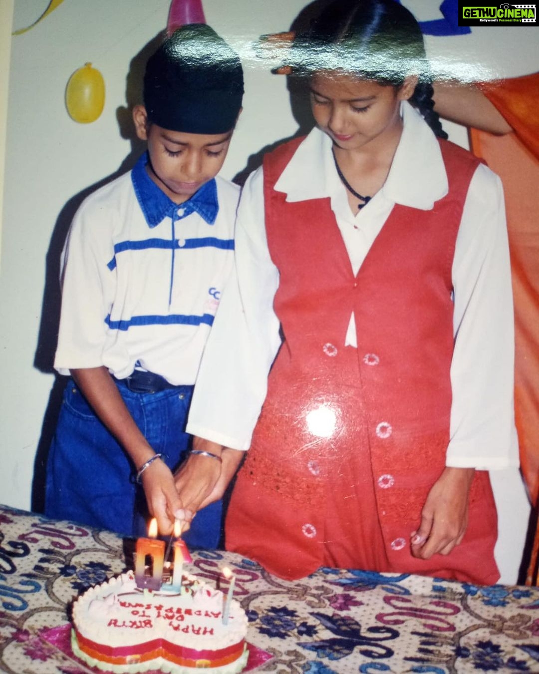 Sonam Bajwa Instagram - Thank you God for adding another beautiful and glorious year to my life 🤍 Thank you to each and every person who took out time to wish me. My day was special . Last picture was sent to me by my Mom which was taken on our 10th birthday ☺️