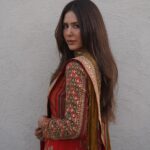 Sonam Bajwa Instagram – Aur kya dekhne ko baaqi hai, aap se dil laga ke dekh liya – Faiz Ahmad Faiz