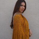 Sonam Bajwa Instagram – Aur kya dekhne ko baaqi hai, aap se dil laga ke dekh liya – Faiz Ahmad Faiz