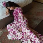 Sonam Bajwa Instagram - Wore @sachkiranbimbra for GGC promotions. Styled by me 🌝 Absolutely raw n unedited pictures