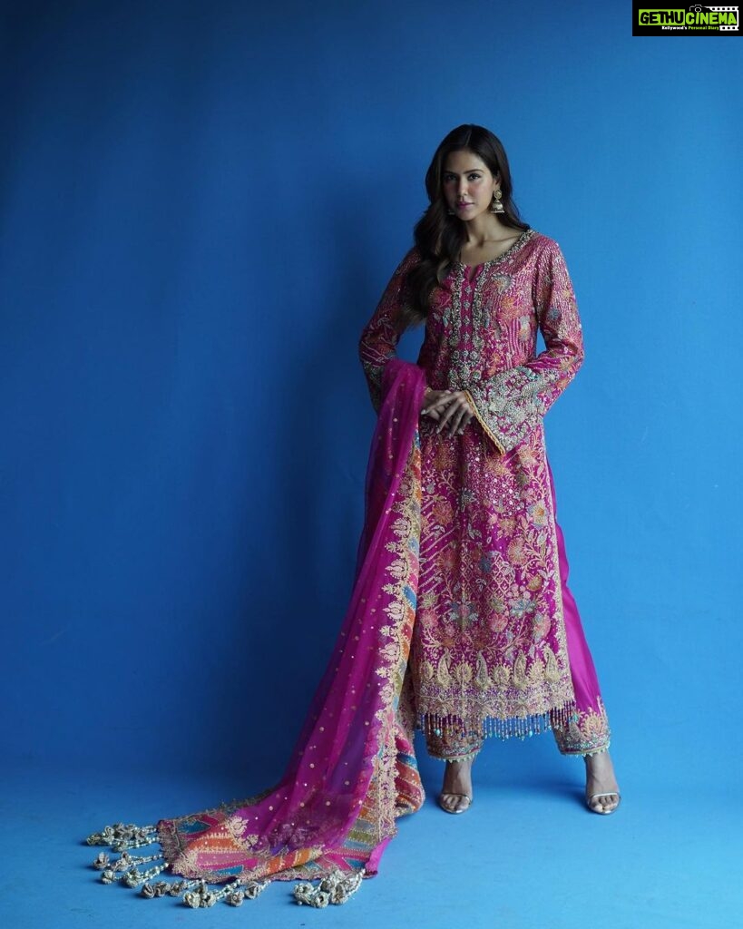 Sonam Bajwa Instagram - Wear pink on the days you feel a little blue 🦋 Wearing @rimpleandharpreet Style team - @sonambajwa x @malvikabajaj @malkit_gill2697 @sanjamkaur92 HMU - @hairbyharrybajwa @cocoballucci_