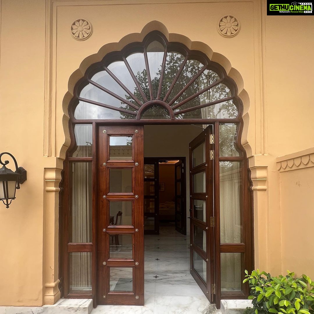 Sonam Bajwa Instagram - Season of open doors….