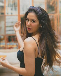 Sonam Bajwa Instagram - ☕️☕️