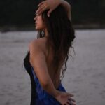 Sonam Bajwa Instagram – A few days ago …. The sunset was magical that day.
📸 @aviraj
HMU n styling by me 🌚