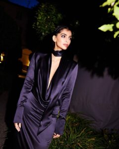 Sonam Kapoor Instagram - B O S S 
@boss