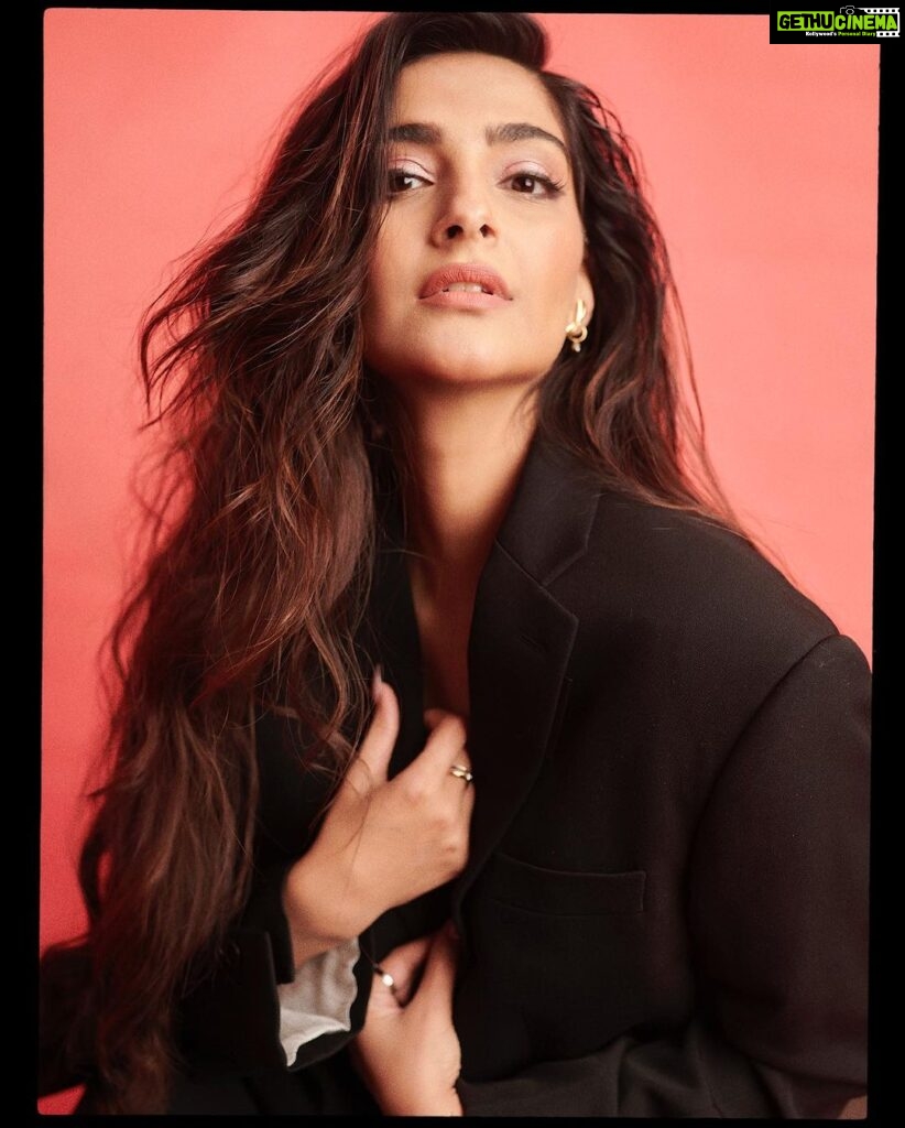 Sonam Kapoor Instagram - Being the brand ambassador for Word to Screen for @mumbaifilmfestival has always been an honour.. Word to Screen aspires to build an ecosystem that makes it easier for publishers to pitch and for filmmakers to choose the right stories for the screen. As actors, we are constantly looking for compelling, disruptive and engaging stories that touch the hearts of the people. By supporting a platform like Word to Screen, I am taking a step towards ensuring the industry benefits from this initiative and we tell a lot more meaningful stories to our audience. As a voracious reader, I understand the power of an incredible story and how a well-written book can form the backbone of a compelling film narrative. In the last few years, we have seen a steady growth in filmmakers adapting books into films and web series, but the larger problem of reaching the right authors and publishers as well as selecting that perfect story is a long and tedious process. I would urge publishers, writers, and creators to make the most of this platform… Suit : @burberry Shoes : @prada Jewels : @zoyajewels Hair and make up : @namratasoni Styling : @rheakapoor @abhilashatd Styling asst : @niyati.__ Managed by : @neeha7 Images : @amaker7 @thehouseofpixels Mumbai, Maharashtra