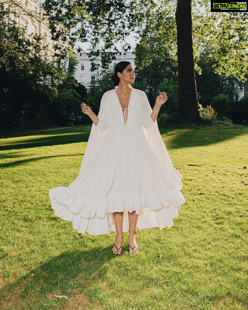 Sonam Kapoor Instagram - Summer ethereal white,for a dance party… Wearing my sisters dress, styled by her. Notting Hill