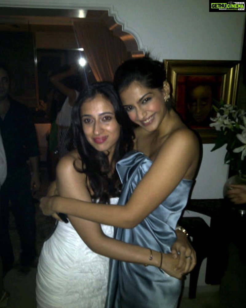 Sonam Kapoor Instagram - To my best friend in the world .. happy birthday @shehlak_ no one like you 👸 love you