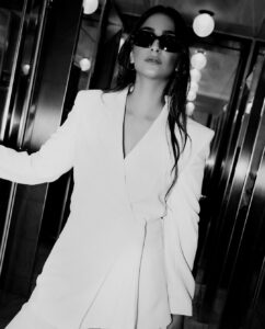 Sonam Kapoor Instagram - For B O S S in Milan
#BeYourOwnBOSS
@boss