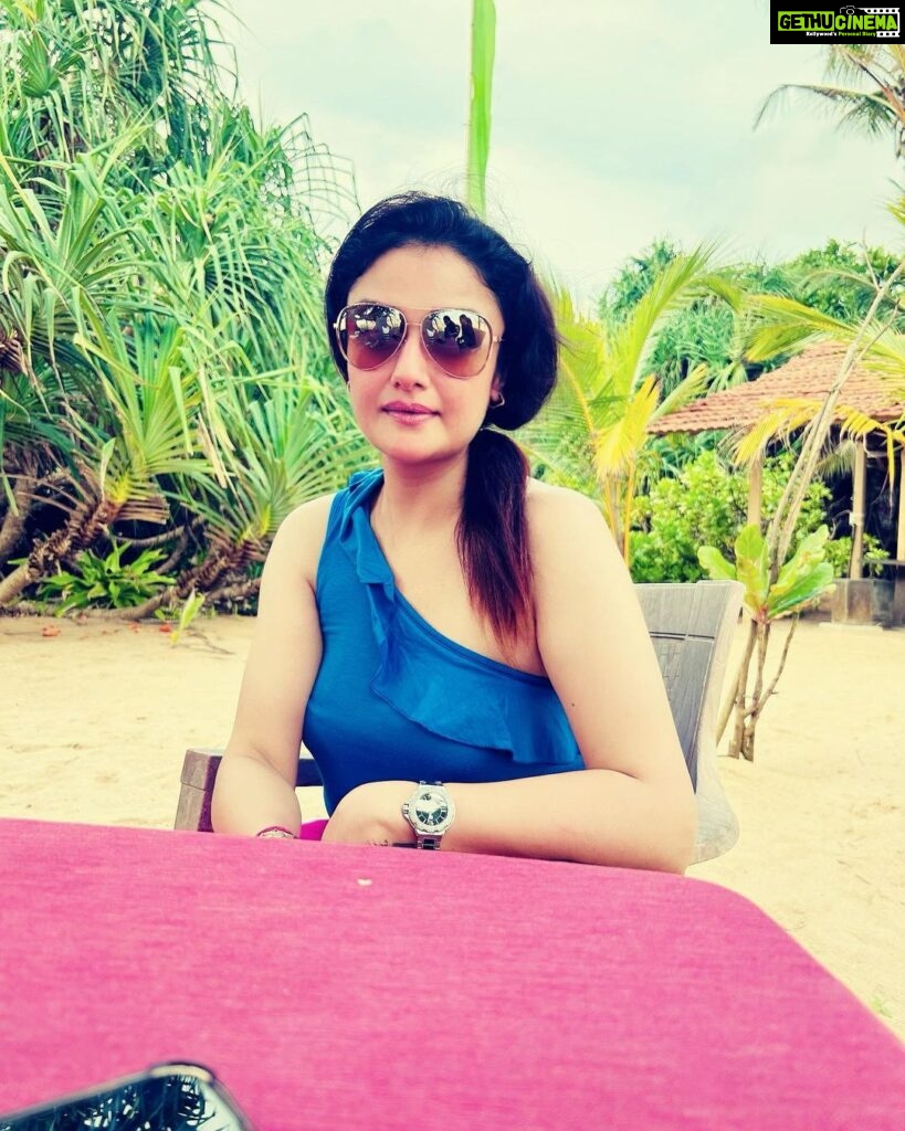 Sonia Agarwal Instagram - #colombo #beach #ocean #srilanka #soniaagarwal #sa ❤️