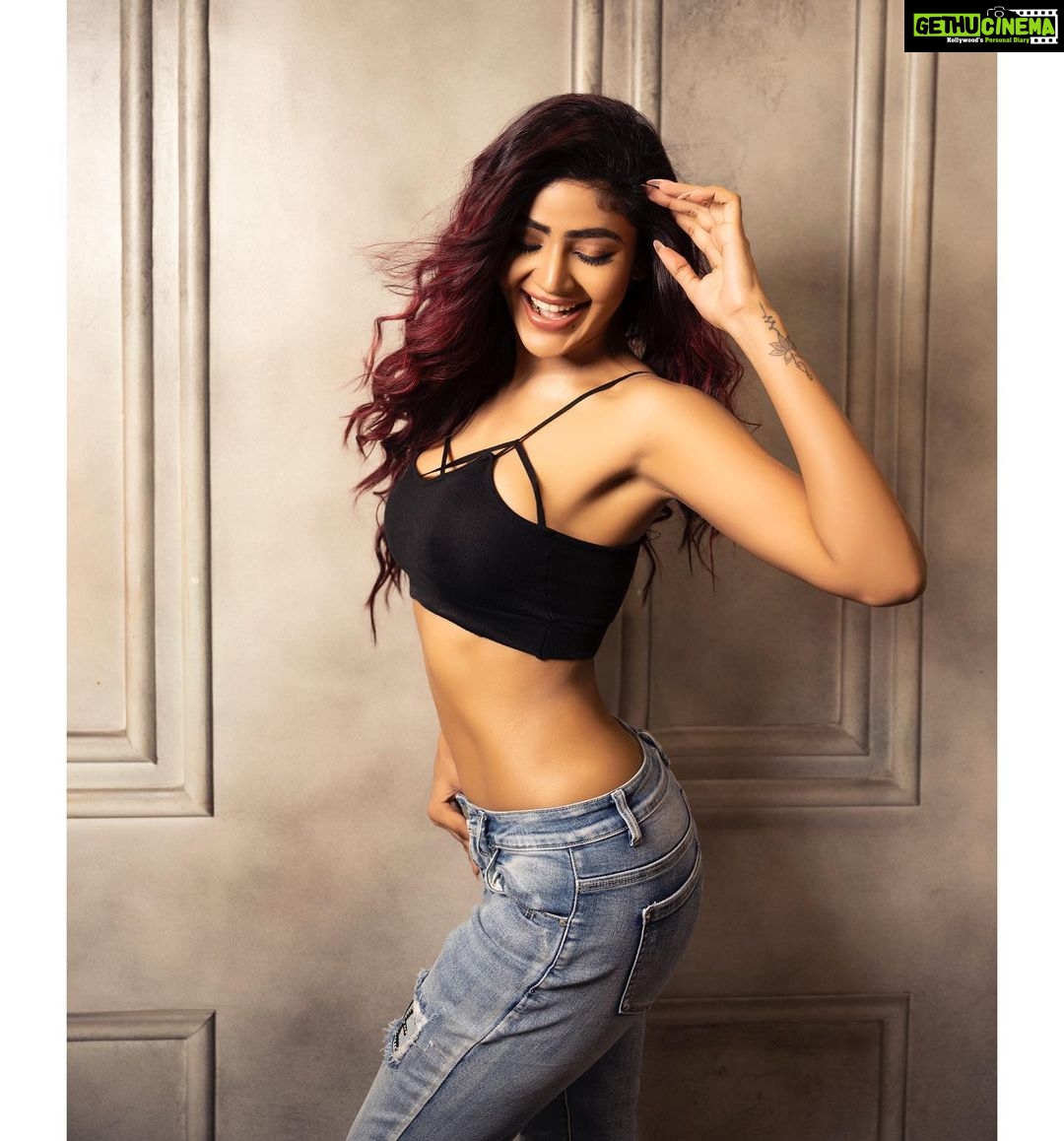 Soniya Bansal Instagram - You must be the change you wish to see in the world.