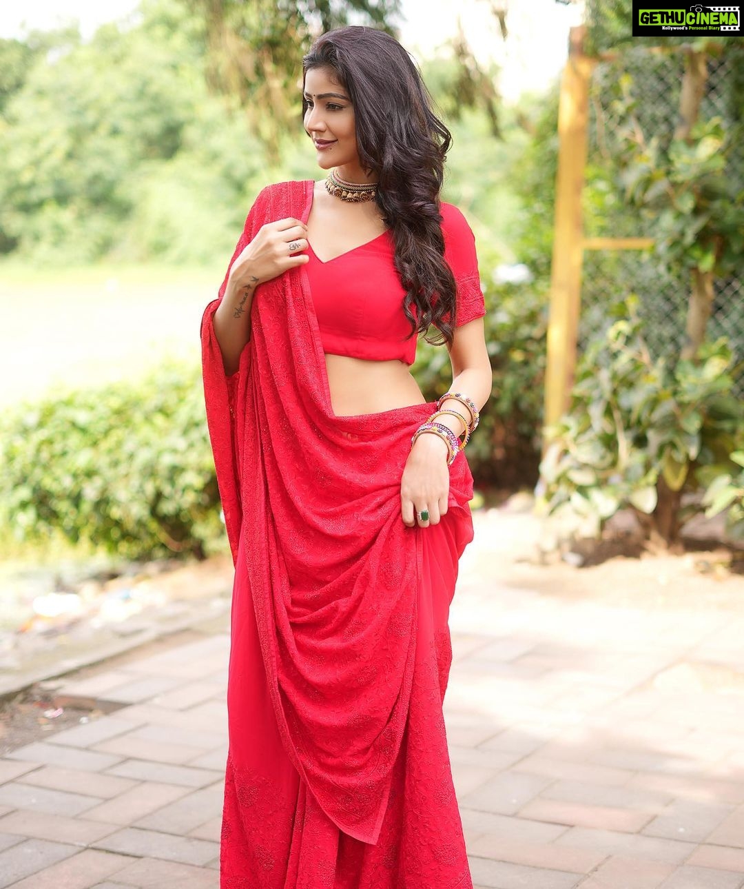 Soniya Bansal Instagram - Life imposes things on you that you can’t control, but you still have the choice of how you’re going to live through this
