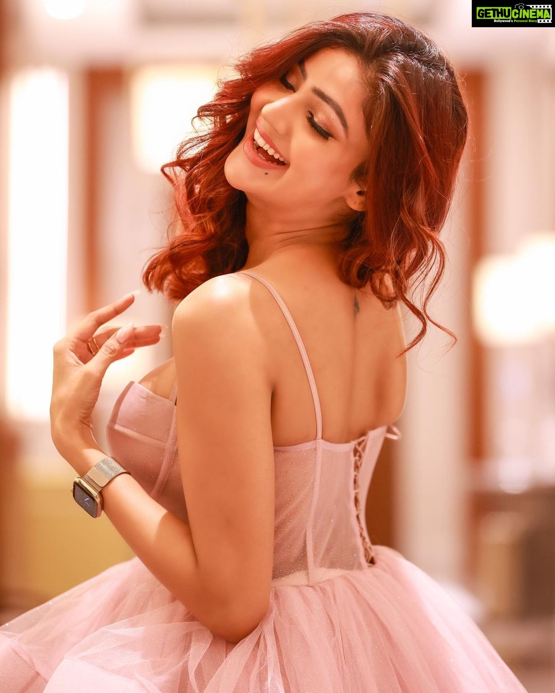 Soniya Bansal Instagram - I'm selfish, impatient and a little insecure. I make mistakes, I am out of control and at times hard to handle. But if you can't handle me at my worst, then you sure as hell don't deserve me at my best.