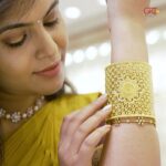 Sonu Gowda Instagram – My quest for the perfect bangle collection led me to GRT and led me to discover an exquisite array of designs that perfectly complemented my style and enhanced my jewellery collection. I especially stumbled upon their Bangle Mela’s Calcutta Set, a tribute to Bengal’s heritage, which caught my eye. ✨🌆
Now, you can enjoy a lavish 20% discount on wastage charges (VA) when purchasing gold jewellery, as well as a convenient 10% off on diamonds and uncut diamonds (excluding solitaires).Dive into GRT’s Bangle Mela – hurry up because this offer won’t last long!
#GRT #Gold  #GRTJewellers #BangleMela #JewelryLove #specialoffers #goldbangles #diamondbangles Bangalore, India