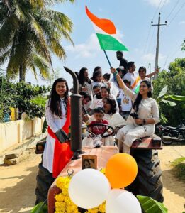 Sonu Gowda Instagram - Happy Independence Day ❤️